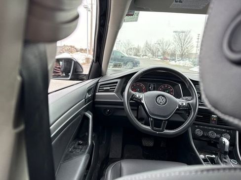 Used 2021 Volkswagen Jetta SE image 18