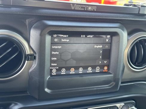 Used 2020 Jeep Gladiator Sport w/ Quick Order Package 24S image 11