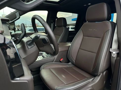 Used 2025 GMC Sierra 2500 Denali w/ Denali Reserve Package image 13