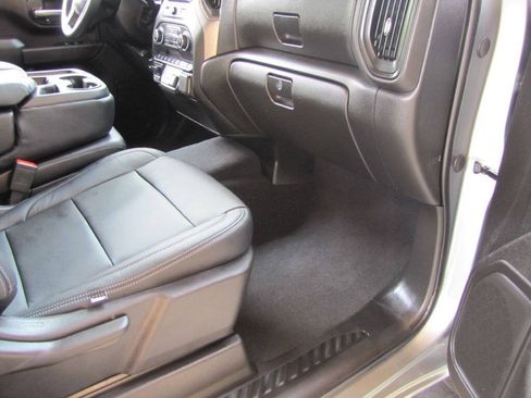 Used 2026 Chevrolet Silverado 2500 Custom w/ Custom Value Package AWD/4WD image 20