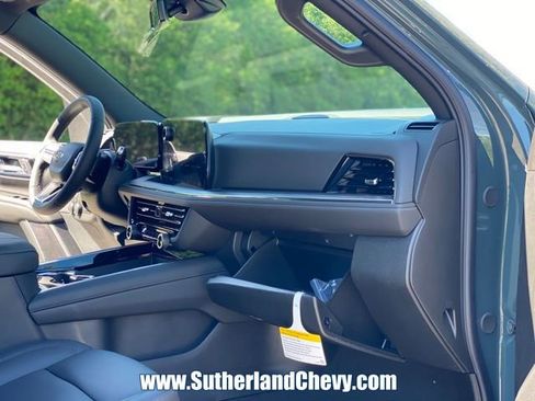 New 2026 Chevrolet Tahoe Z71 w/ Sun And Tow Package AWD/4WD image 18