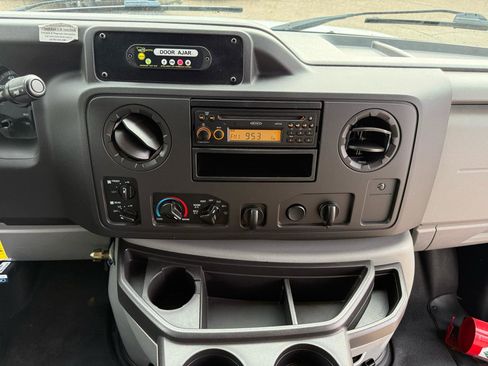 Used 2013 Ford E-350 and Econoline 350 Super Duty w/ Shuttle Bus Prep Pkg RWD image 10