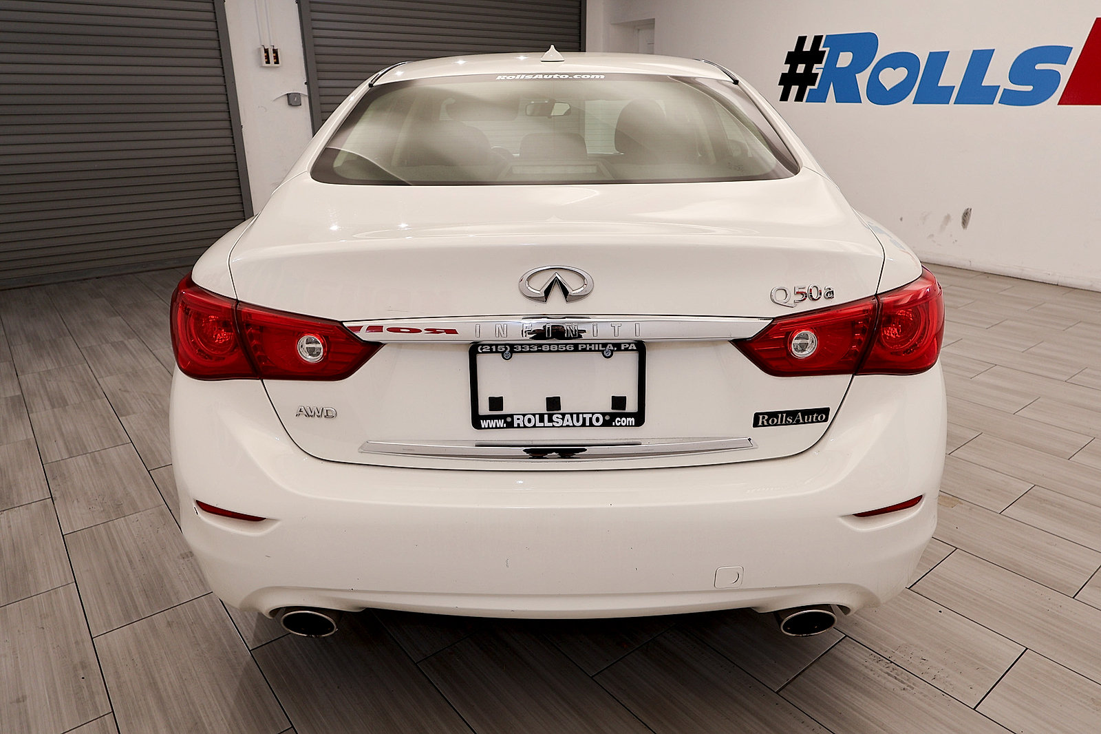 Used 2015 INFINITI Q50 AWD w/ Moonroof Package image 4