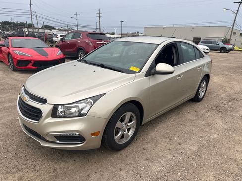 Used 2016 Chevrolet Cruze LT FWD image 1