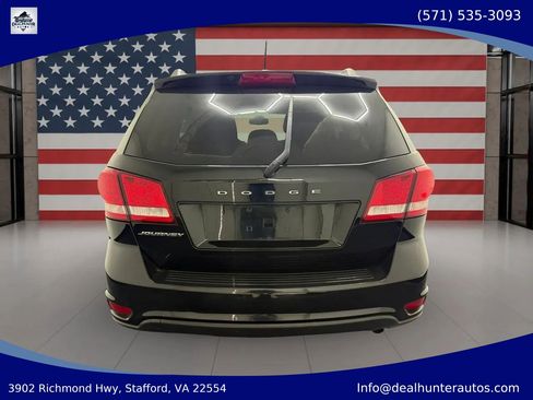 Used 2019 Dodge Journey SE w/ Blacktop Package FWD image 5