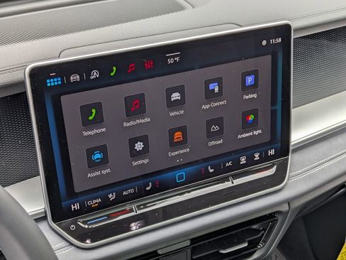 New 2026 Volkswagen Tiguan SE image 18