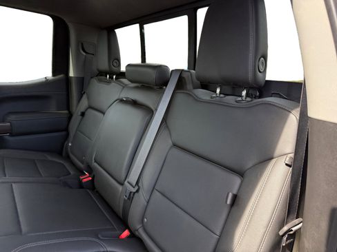 Used 2021 GMC Sierra 1500 SLT w/ SLT Premium Plus Package image 16