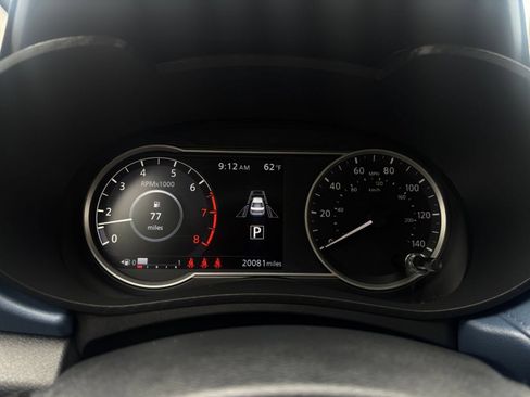 Used 2025 Nissan Versa SV FWD image 38