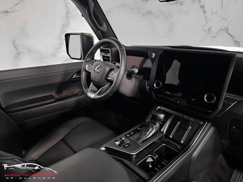 Used 2024 Lexus GX 550 w/ Accessory Package (2T) AWD/4WD image 21
