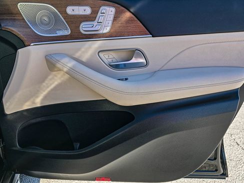 Used 2023 Mercedes-Benz GLS 450 GLS 450 image 47