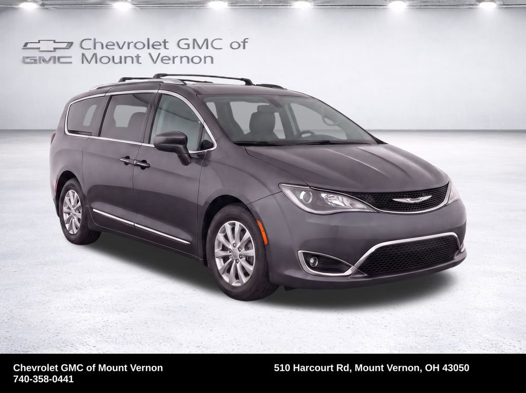 Used 2018 Chrysler Pacifica Touring-L Plus FWD image 35