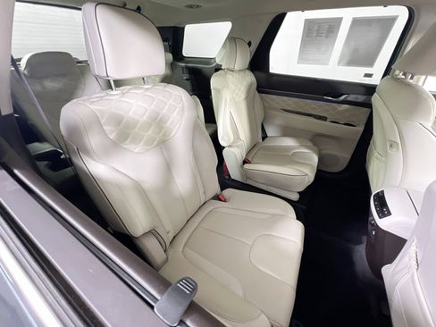 Used 2020 Hyundai Palisade Limited w/ Winter Weather Package image 27