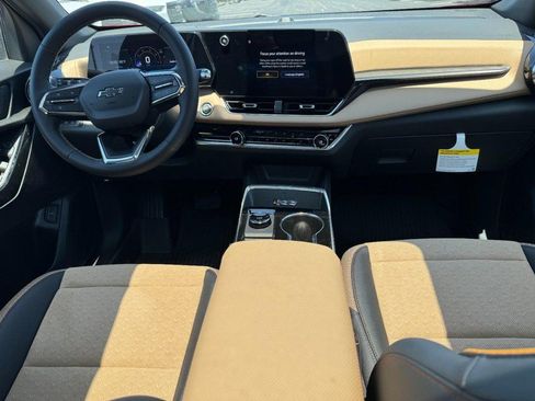 New 2026 Chevrolet Equinox ACTIV w/ Safety and Technology Package AWD/4WD image 25