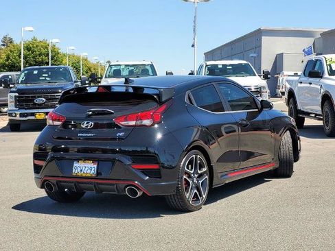 Used 2022 Hyundai Veloster N FWD image 4