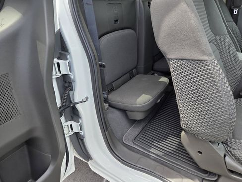 Used 2020 Nissan Frontier SV RWD image 18