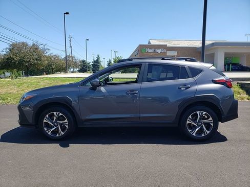 Used 2024 Subaru Crosstrek 2.0i Premium AWD/4WD image 3