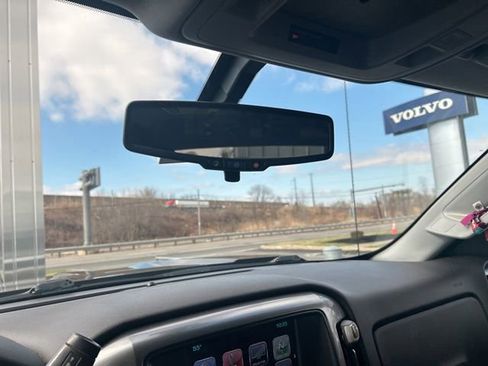 Used 2018 Chevrolet Silverado 1500 LT image 5