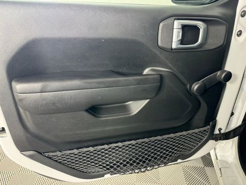 Used 2021 Jeep Wrangler Sport image 10