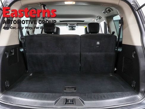 Used 2023 Nissan Armada SL w/ Captain's Chairs Package image 9