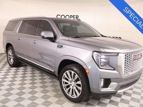 Used 2021 GMC Yukon XL Denali w/ Denali Premium Package AWD/4WD image 1