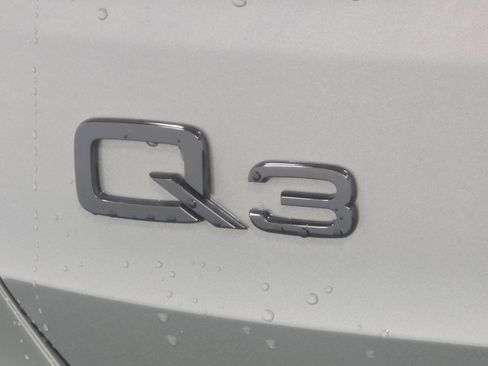 Certified 2025 Audi Q3 2.0T Premium w/ Convenience Package image 32
