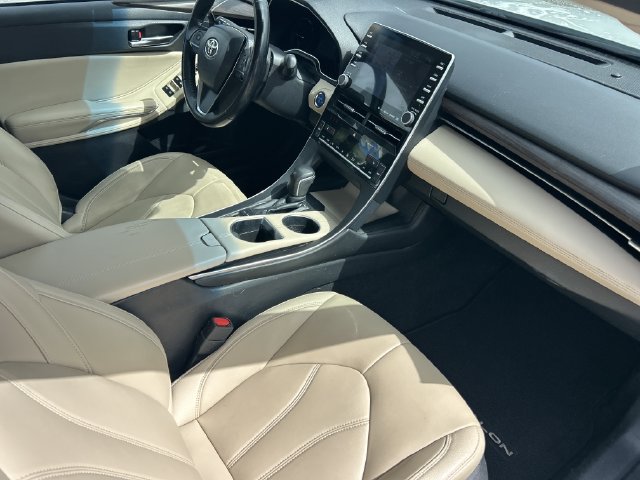 Used 2020 Toyota Avalon XLE w/ Moonroof Package FWD image 35