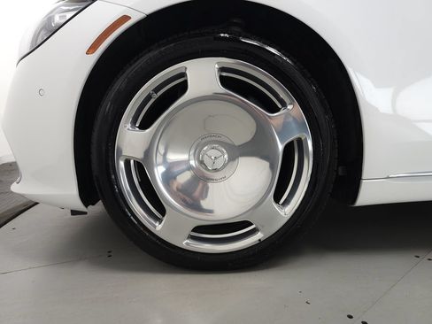 Used 2024 Mercedes-Benz Maybach S 580 4MATIC image 41