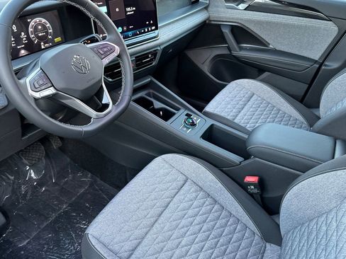 New 2026 Volkswagen Tiguan S AWD/4WD image 9