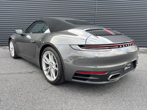 Certified 2022 Porsche 911 Carrera image 3