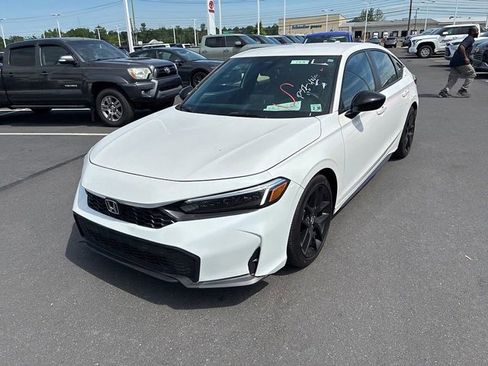 Used 2025 Honda Civic Sport image 19