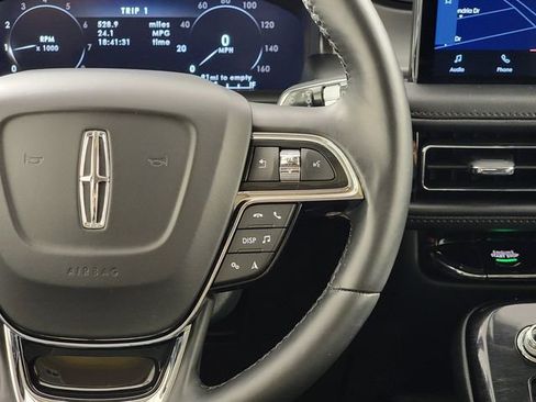 Used 2023 Lincoln Nautilus Reserve AWD/4WD image 27