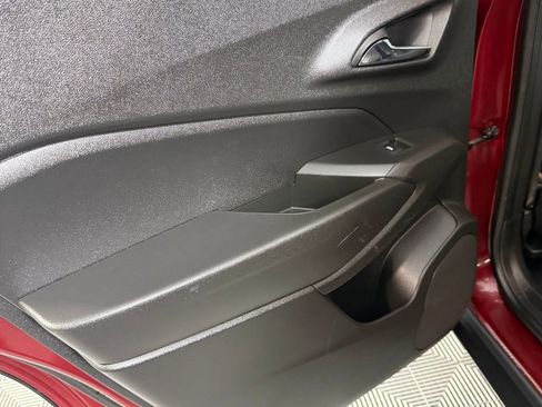 Used 2024 Chevrolet Trax ACTIV w/ Sunroof Package image 25