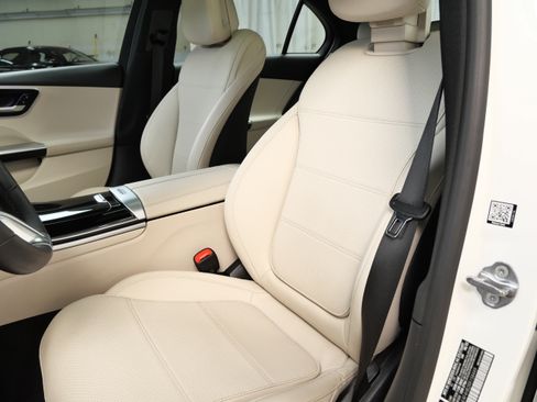 Certified 2024 Mercedes-Benz C 300 4MATIC Sedan image 3