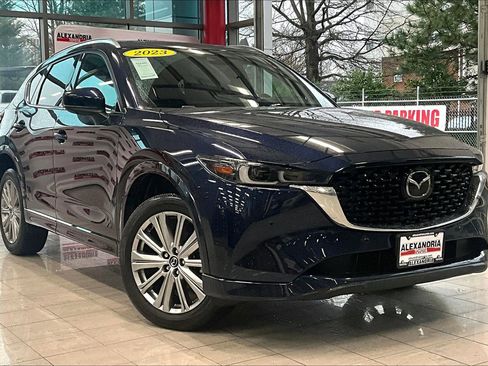 Used 2023 MAZDA CX-5 Signature image 2
