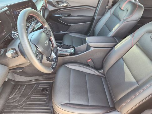 Used 2025 Chevrolet Trax RS w/ Driver Confidence Package image 15