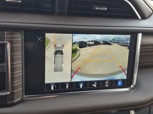 Certified 2024 GMC Yukon XL Denali AWD/4WD image 35