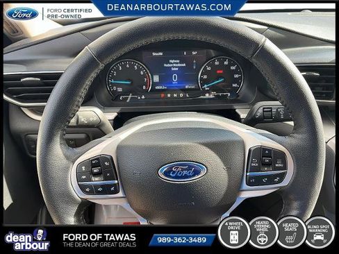 Certified 2022 Ford Explorer XLT w/ Equipment Group 202A image 3