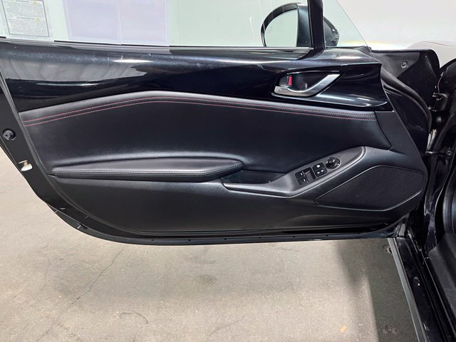Used 2017 MAZDA MX-5 Miata RF Grand Touring RWD image 15