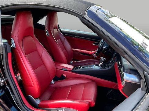 Used 2015 Porsche 911 Turbo AWD/4WD image 9