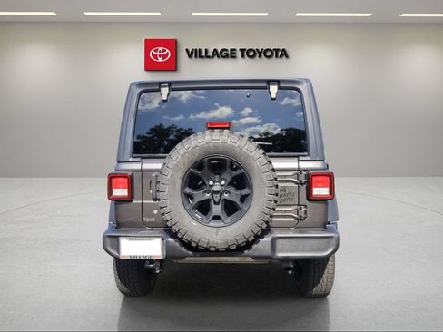 Used 2022 Jeep Wrangler Unlimited Sport AWD/4WD image 4