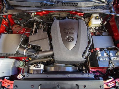 Used 2022 Toyota Tacoma TRD Off-Road image 47