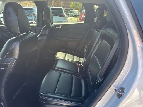 Used 2025 Ford Escape Platinum AWD/4WD image 10