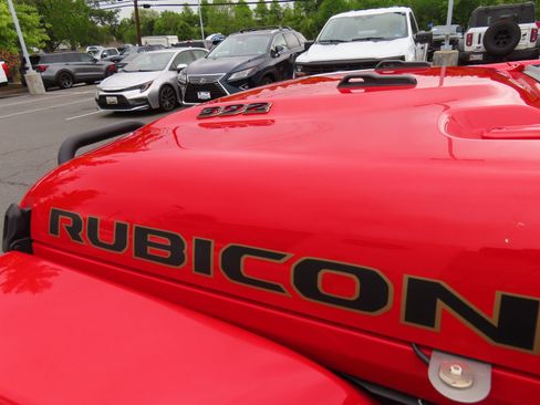 Used 2022 Jeep Wrangler Unlimited Rubicon w/ Trailer Tow Package AWD/4WD image 10