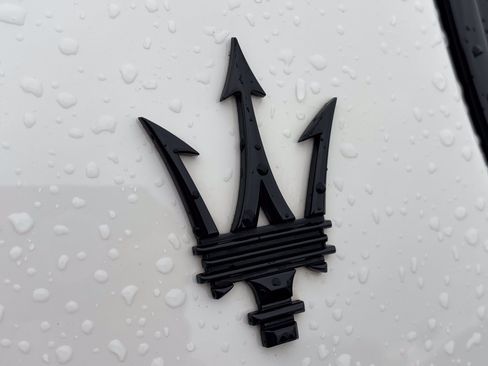 Used 2022 Maserati Quattroporte Modena RWD image 17