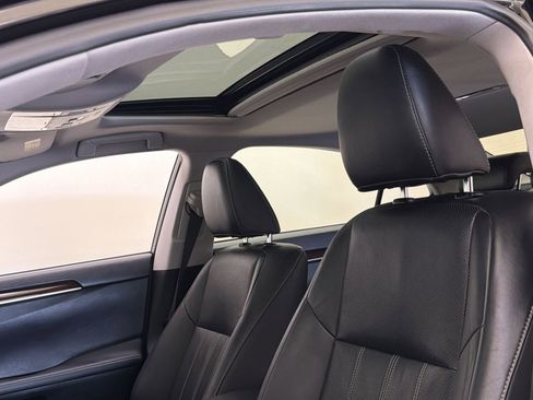 Used 2017 Lexus ES 300h w/ Luxury Package FWD image 25