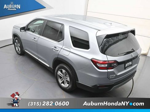 Used 2024 Honda Pilot EX-L image 31