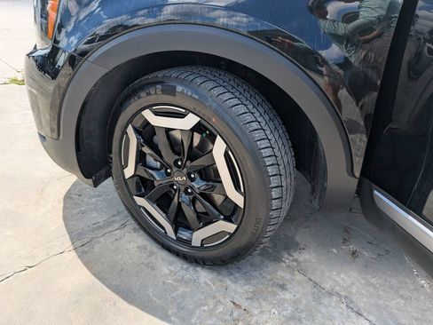 Used 2023 Kia Telluride EX w/ EX Captain's Chair Package FWD image 39