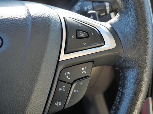 Used 2019 Ford Edge Titanium w/ Cold Weather Package image 32