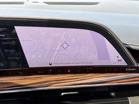 Used 2021 Cadillac Escalade Premium Luxury image 22