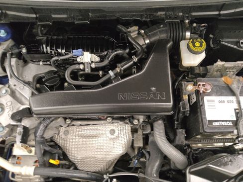 Used 2019 Nissan Rogue SV image 30